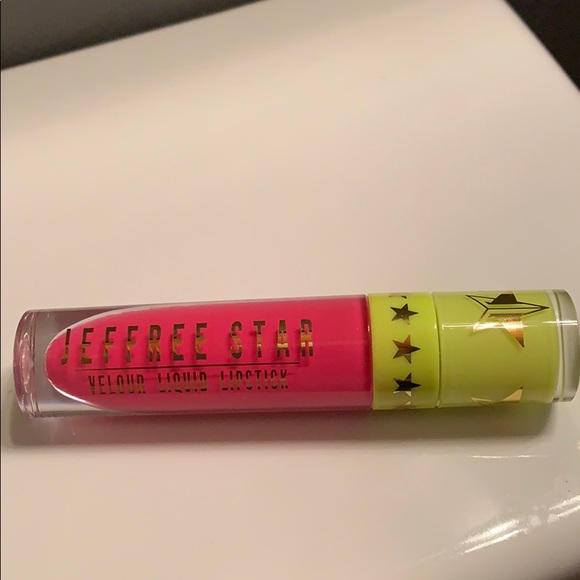 Jeffree Star lipsticks: Watermelon Soda, Yes Ma’am - Picture 5 of 6